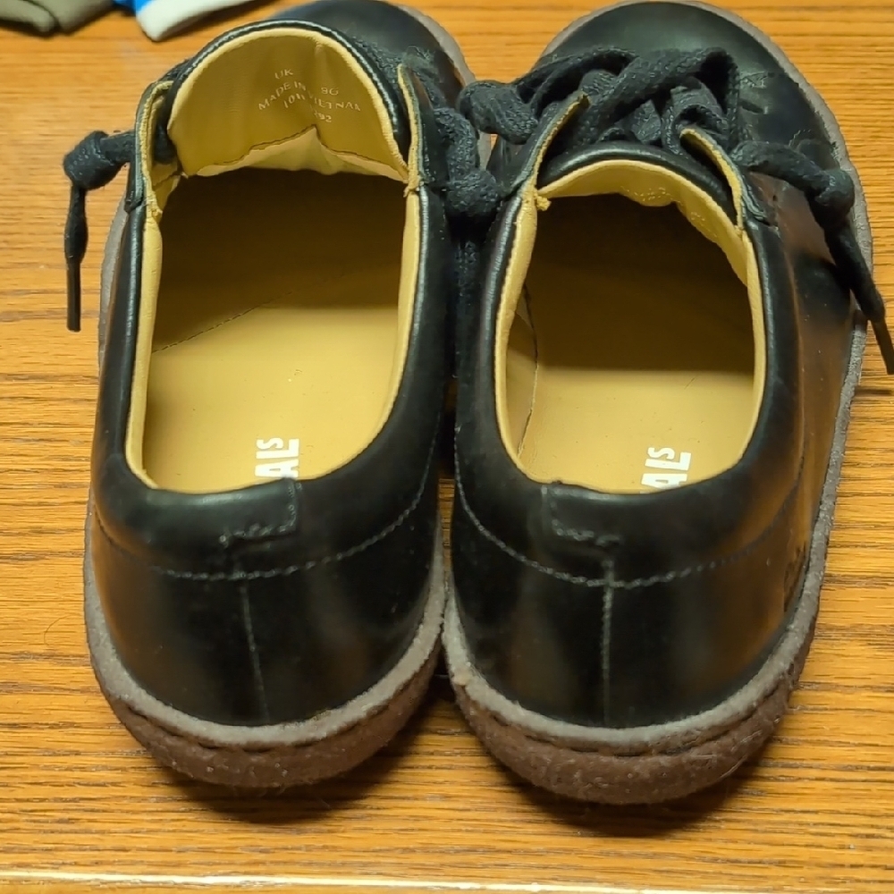Clarks Originals Black Leather Lace-Up Sneakers *Rare* - Picture 4 of 10